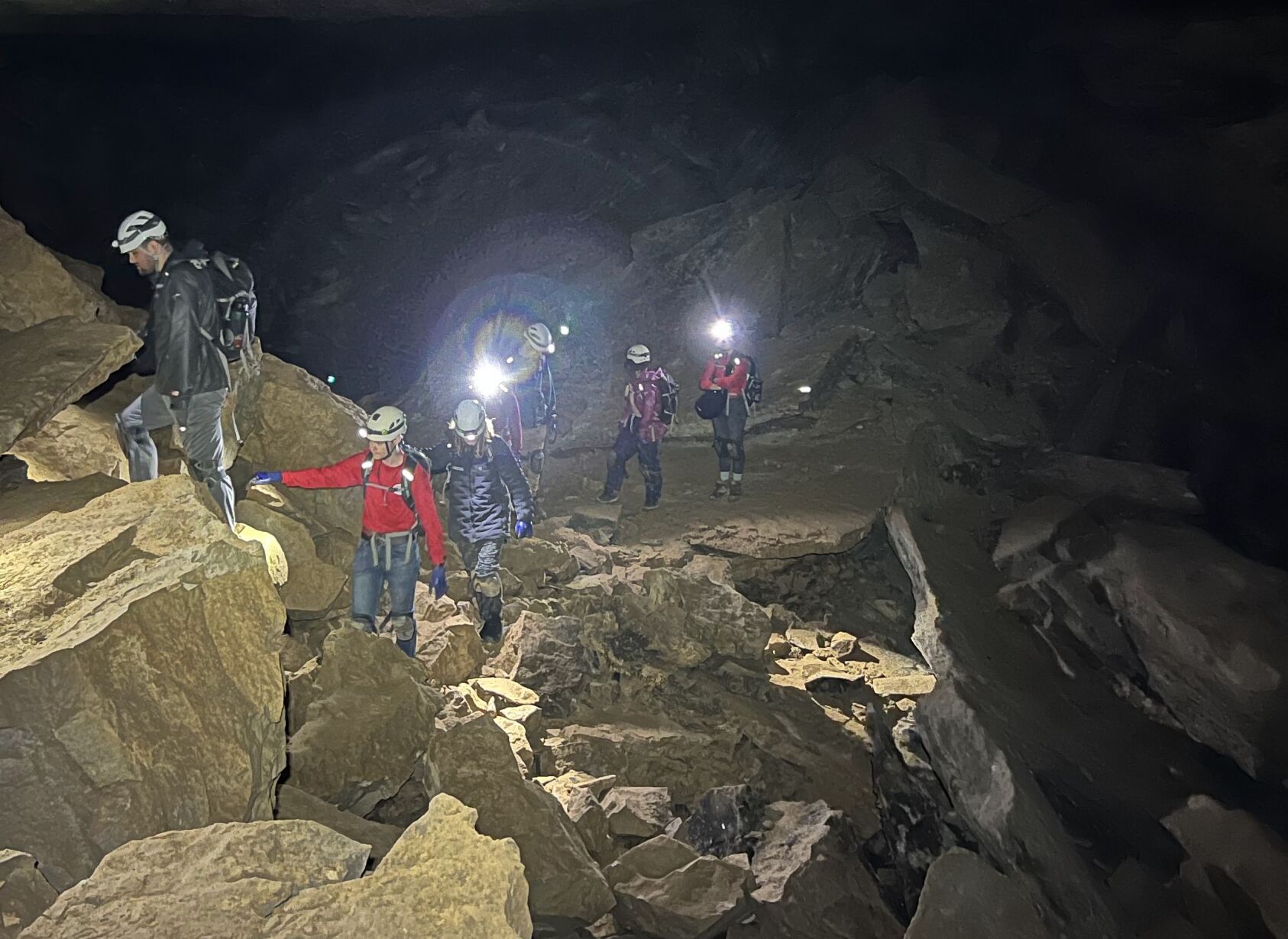 UCF students take on the treacherous Tumbling Rock Cave Reserve in 2-day trip to Alabama